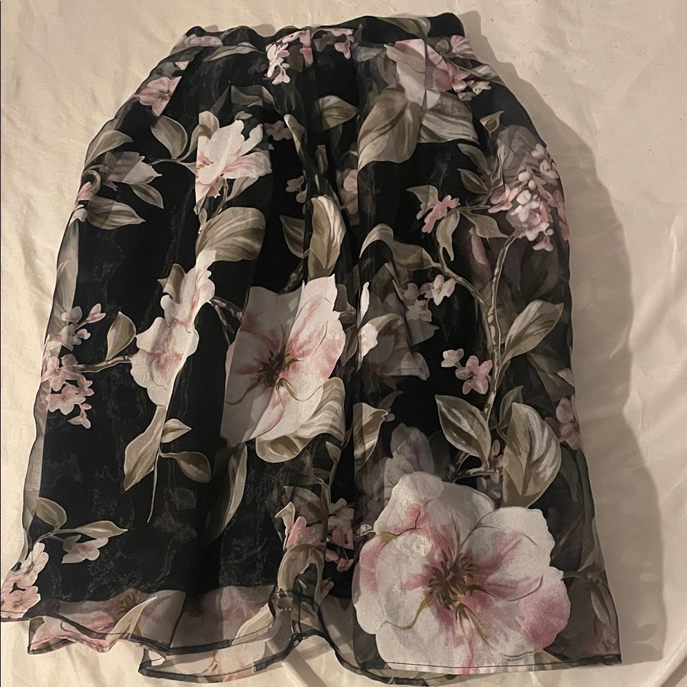 Forever 21 Black Floral A-Line Skirt